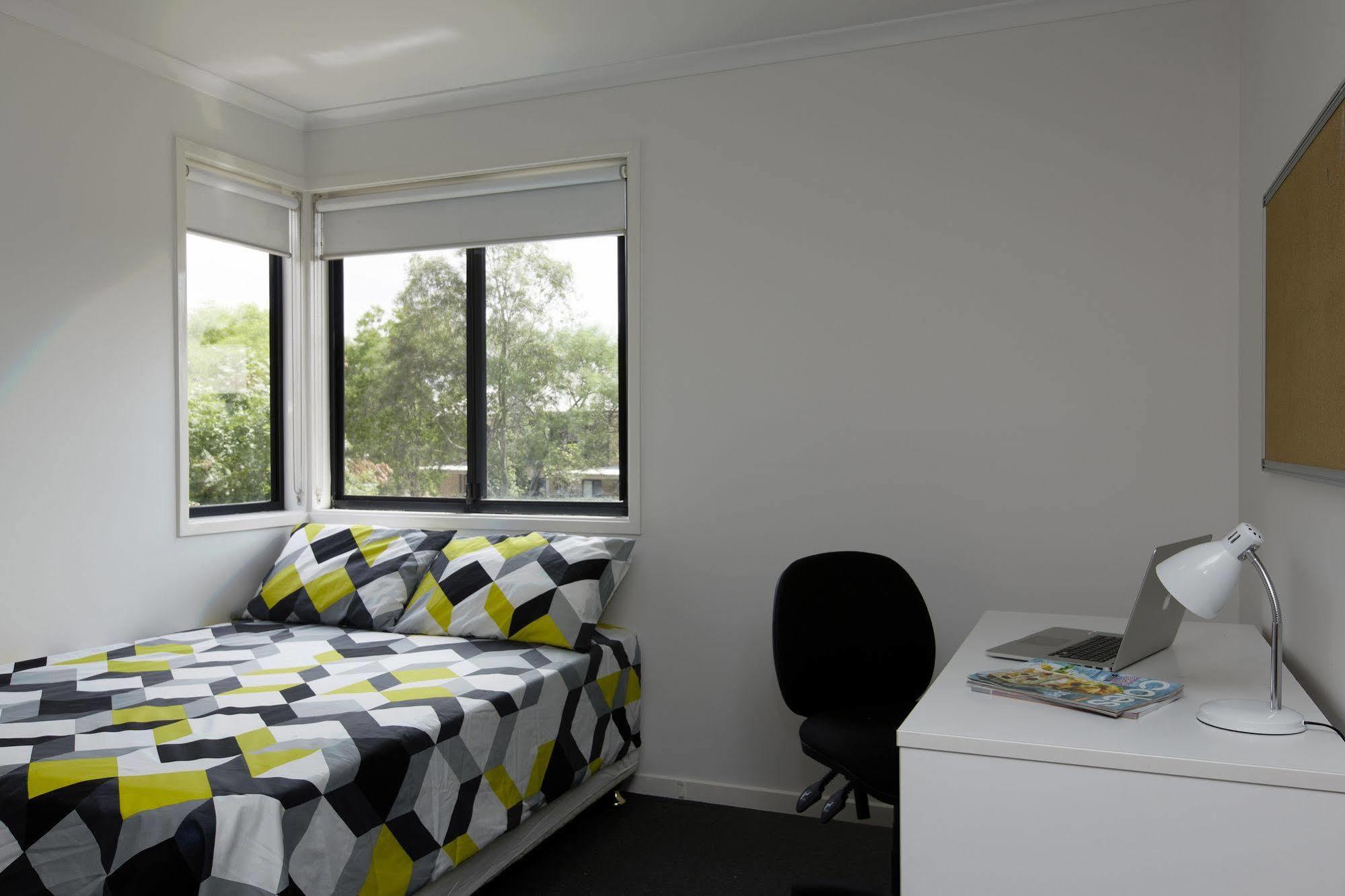 Macquarie University Village Сидней Экстерьер фото