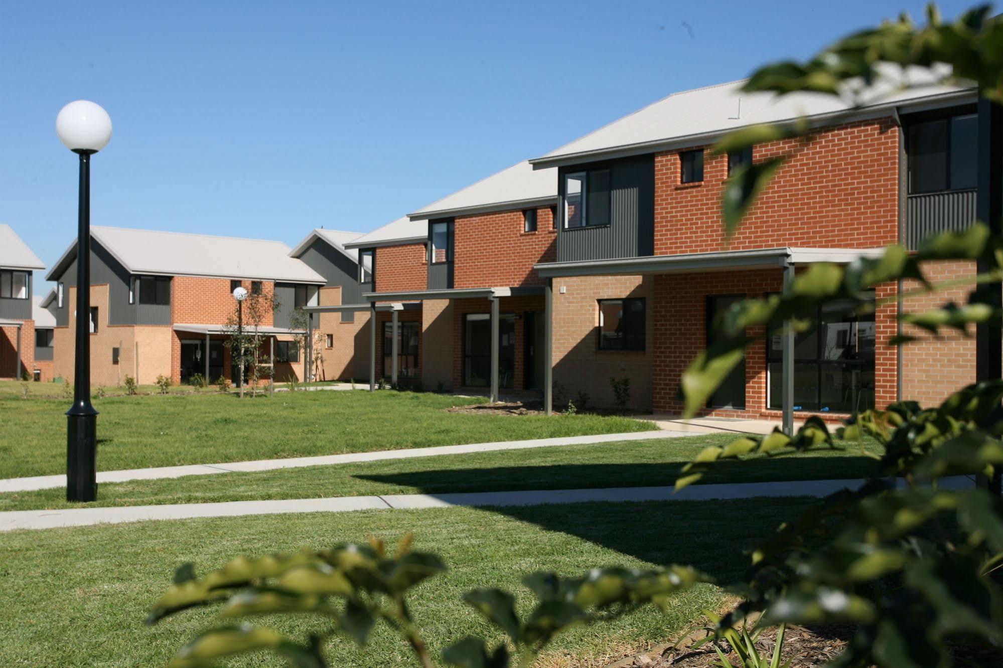 Macquarie University Village Сидней Экстерьер фото